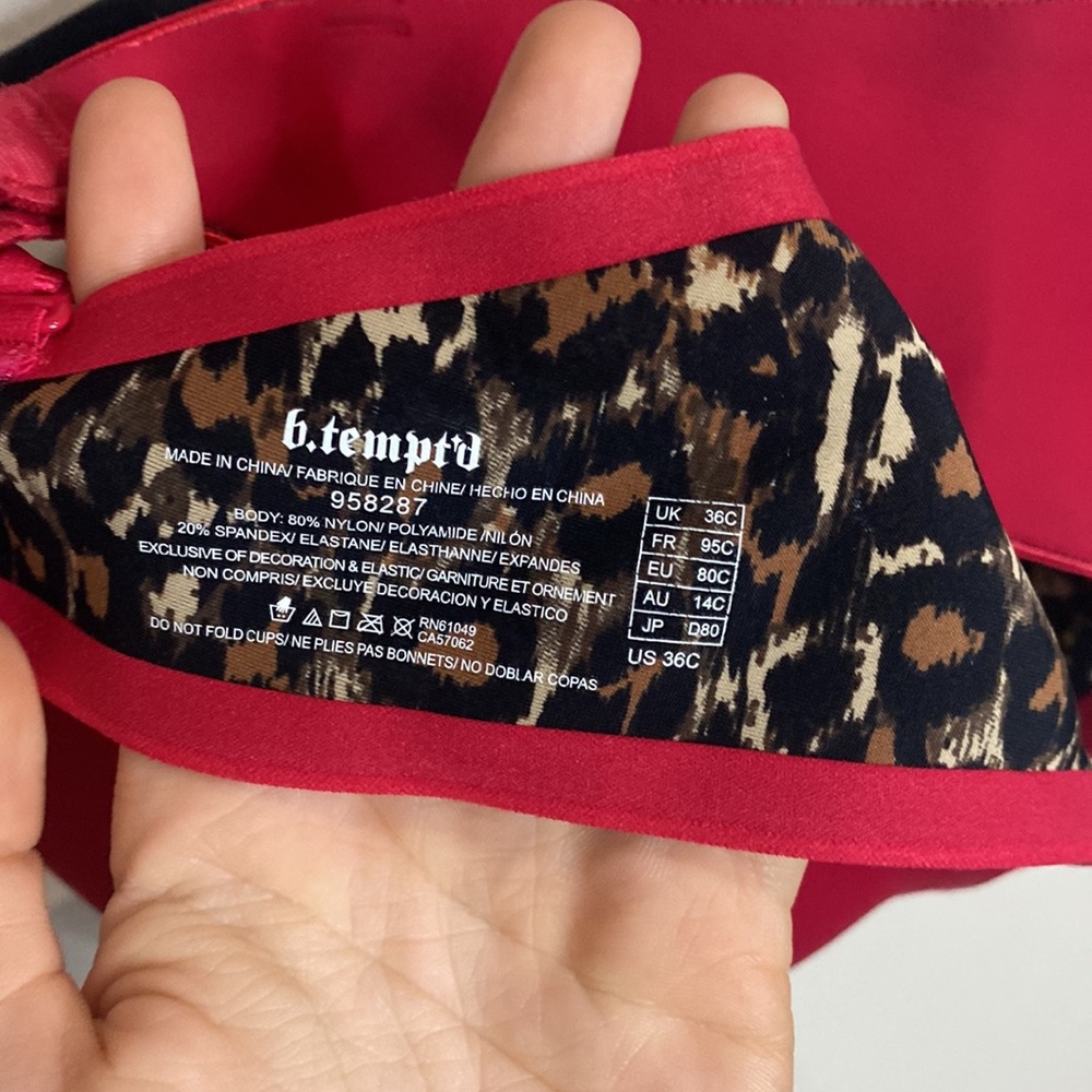 🌵Red cheetah push up bra! - Picture 5 of 6